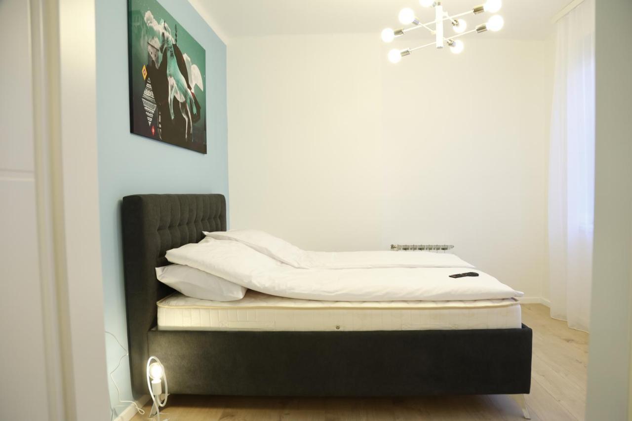 Apartament Blue And Rose Cozy - Quiet In The Best Location - Self Check-In - 5Th Floor With Elevator Sarajewo Zewnętrze zdjęcie