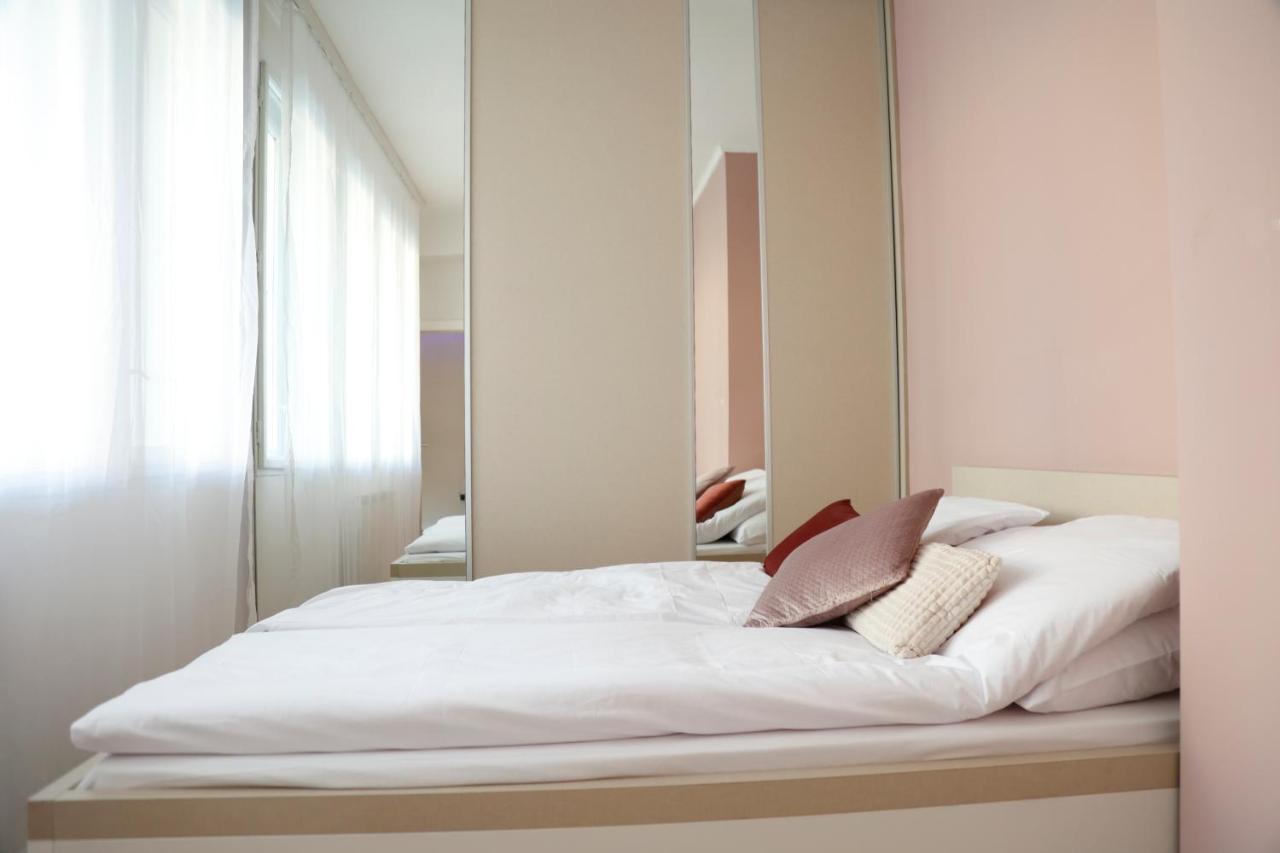 Blue And Rose Cozy - Quiet In The Best Location - Self Check-In - 5Th Floor With Elevator Sarajewo Zewnętrze zdjęcie