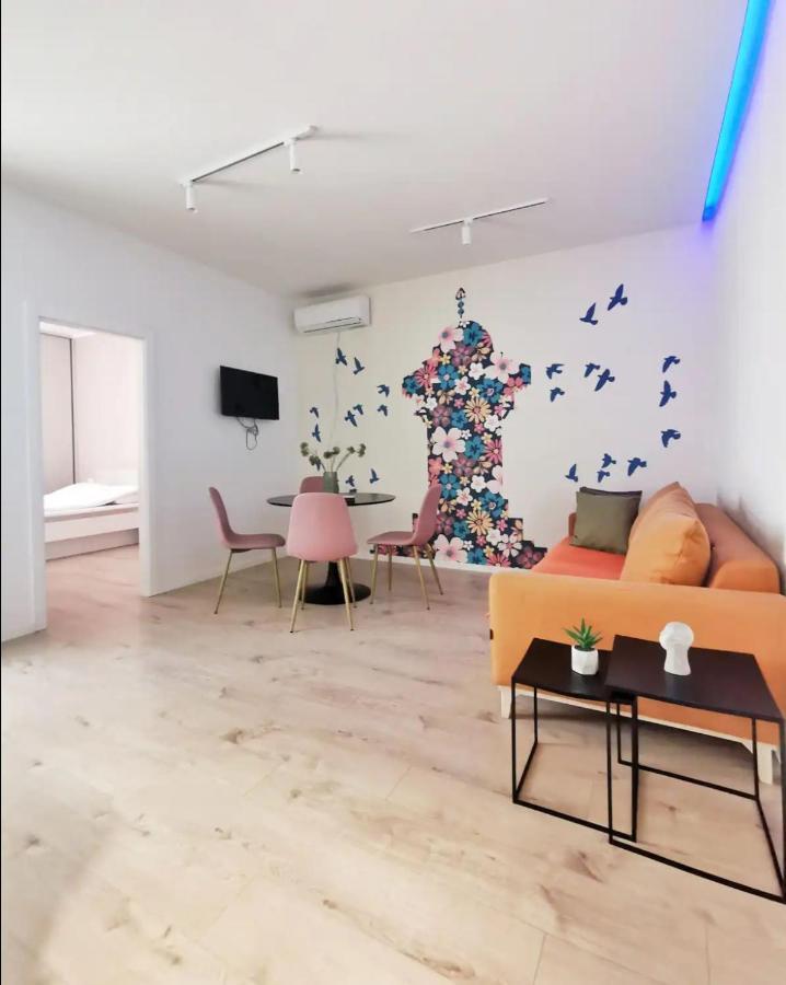 Apartament Blue And Rose Cozy - Quiet In The Best Location - Self Check-In - 5Th Floor With Elevator Sarajewo Zewnętrze zdjęcie