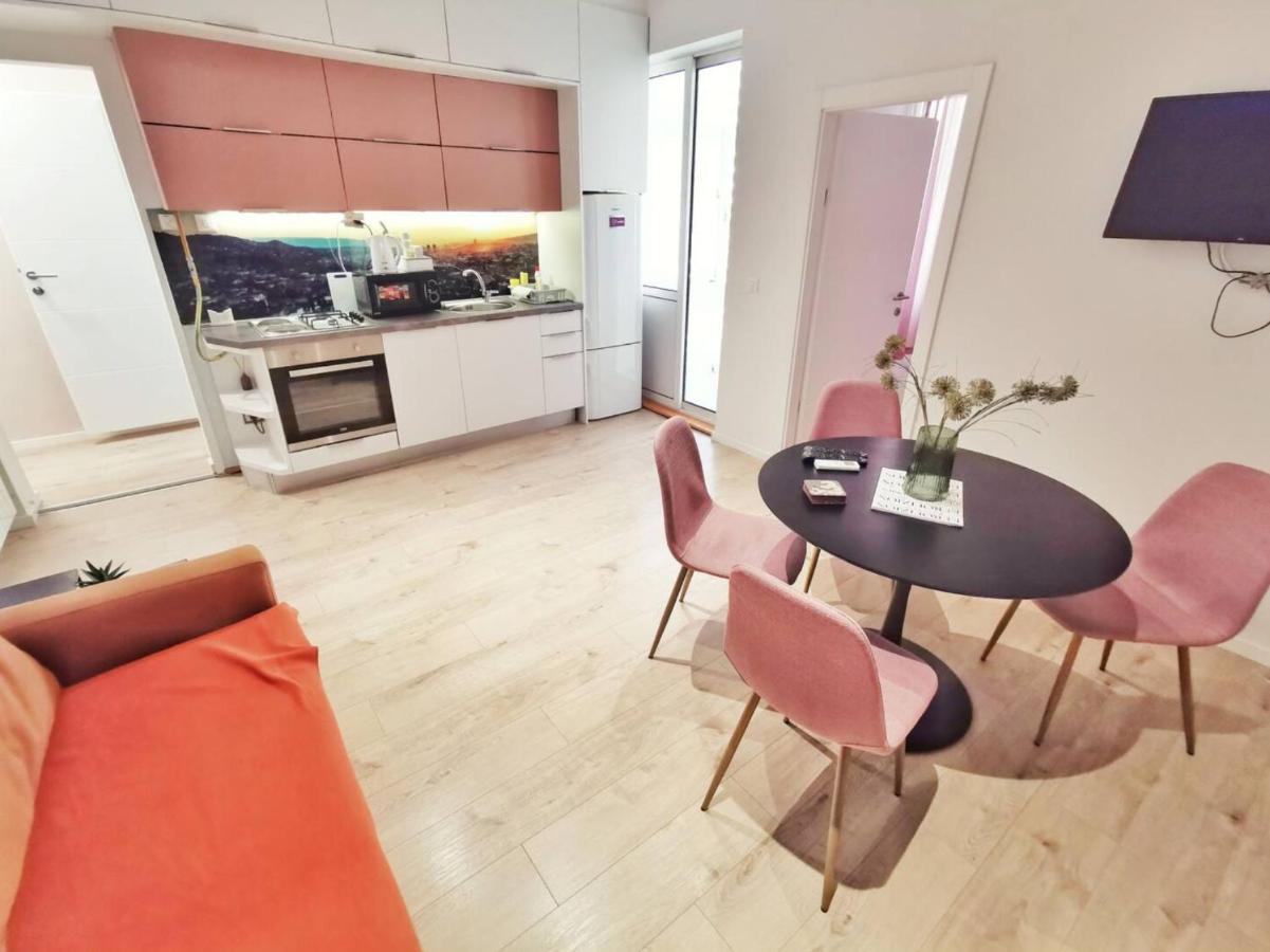 Apartament Blue And Rose Cozy - Quiet In The Best Location - Self Check-In - 5Th Floor With Elevator Sarajewo Zewnętrze zdjęcie